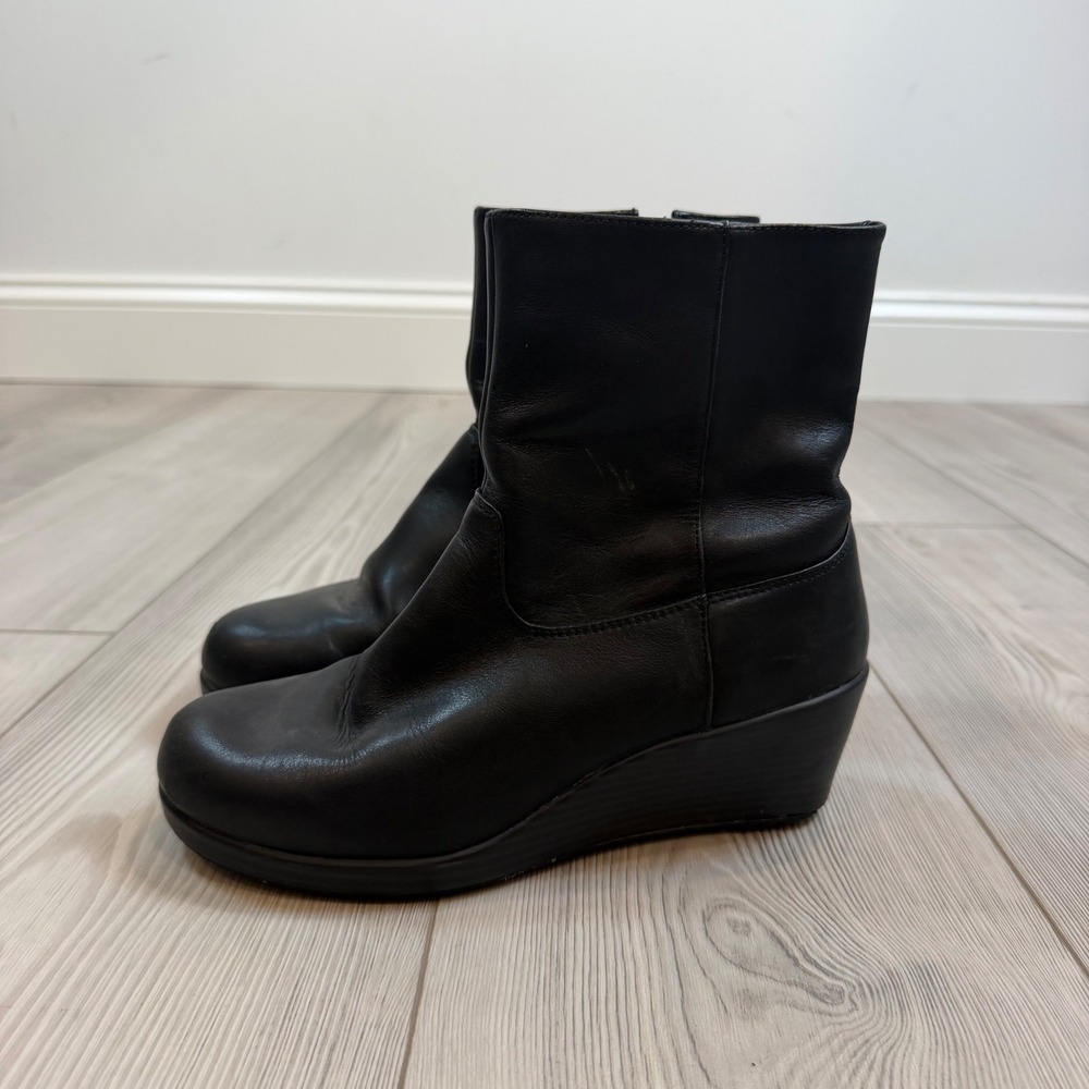 Crocs Leigh Black Leather Wedge Ankle Boots 14784 Womens 6.5